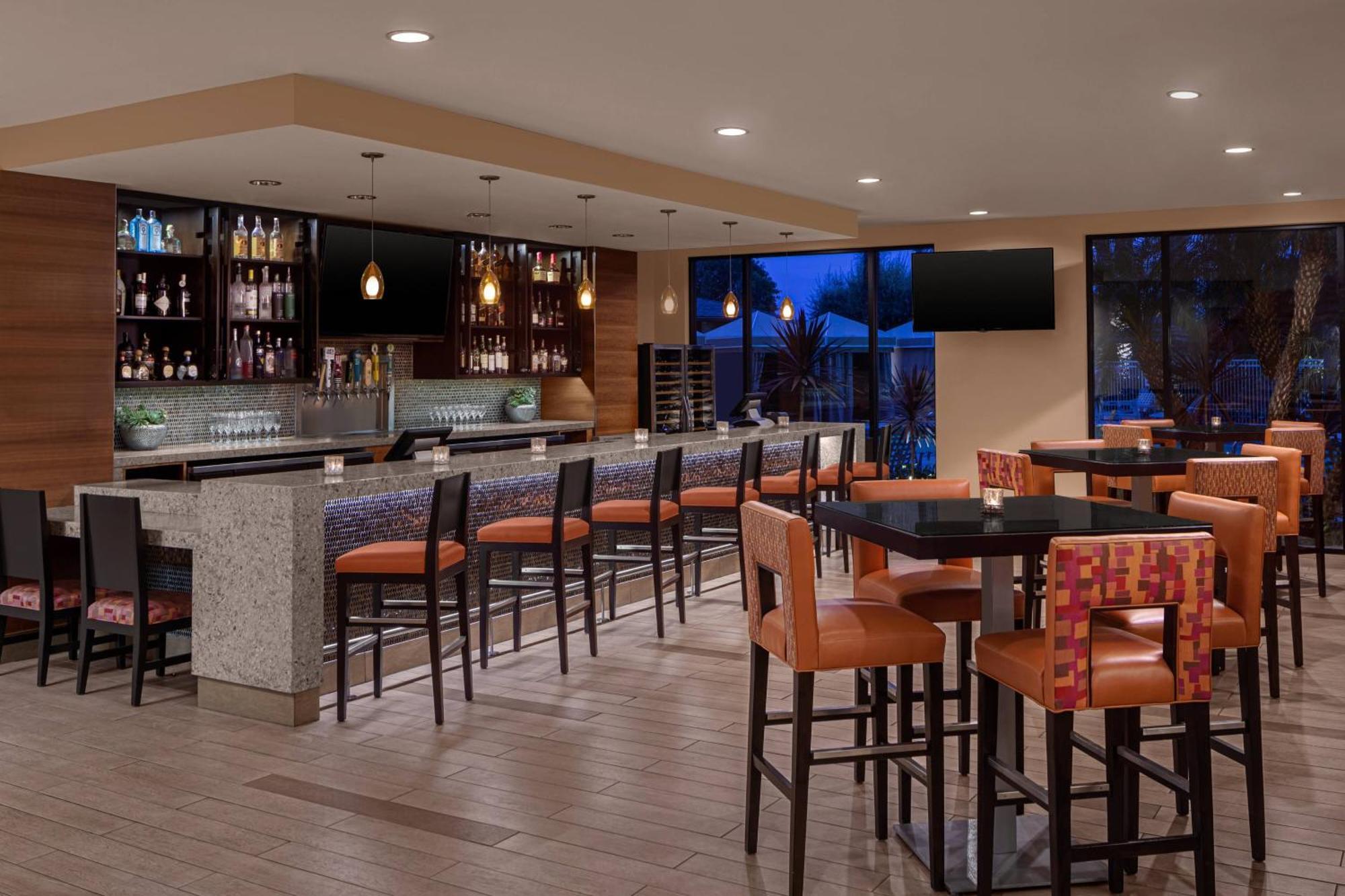 Delta Hotels By Marriott Anaheim Garden Grove Exterior foto